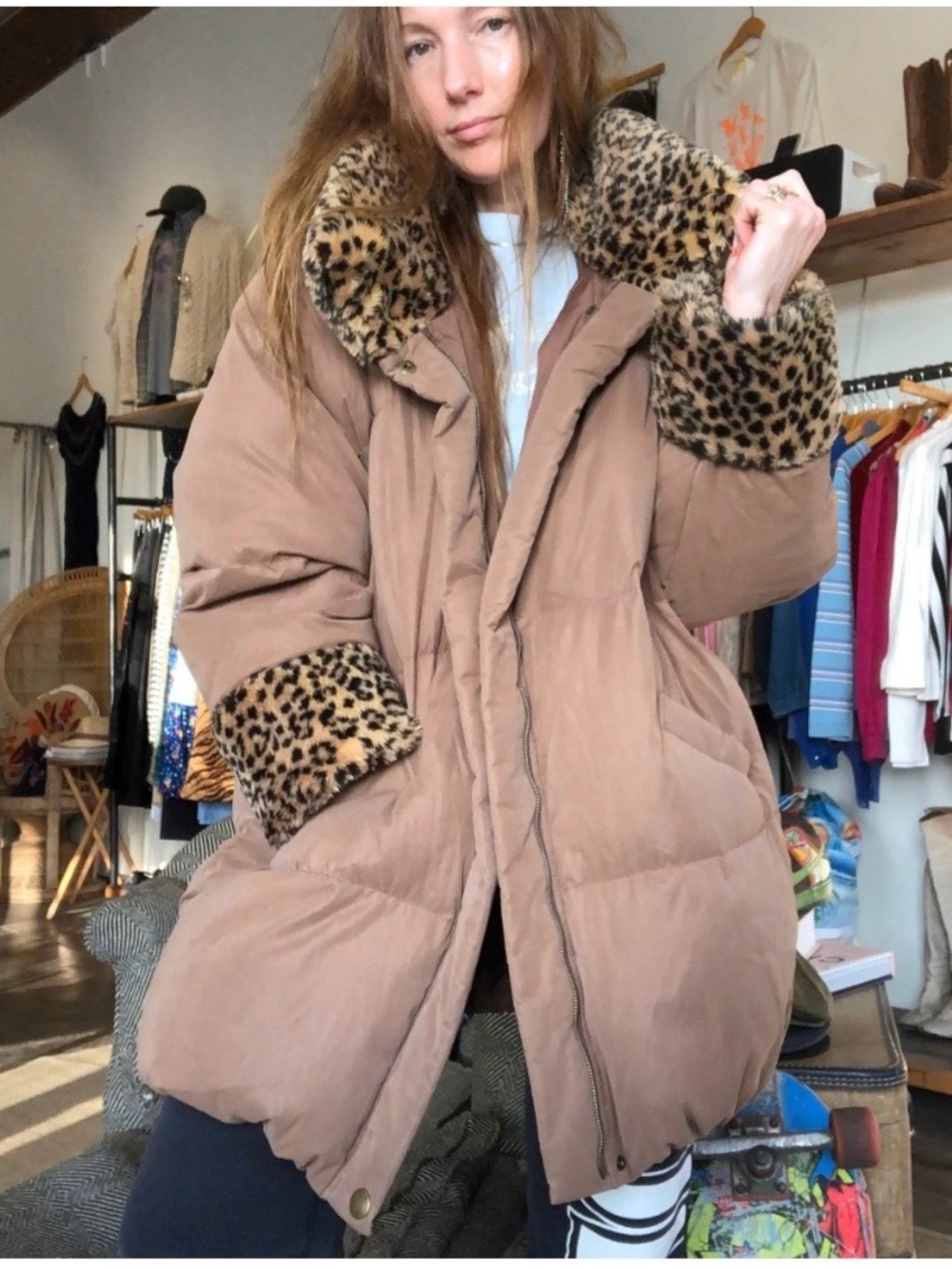 Vtge Women’s Brown Puffer Coat with Leopard Faux-Fur Trim M